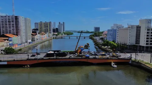 
          Imagem ilustrativa da imagem Faltam poucas horas para o Galo ficar de pé na Ponte Duarte Coelho
          