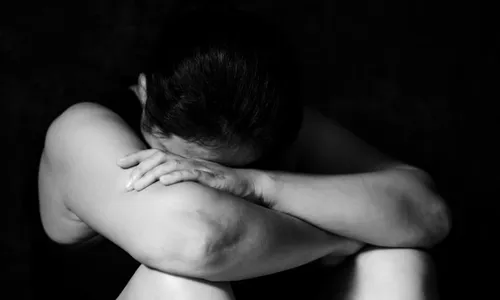 
          Imagem ilustrativa da imagem Feminicídio fez mais de mil vítimas por ano no Brasil desde 2015
          