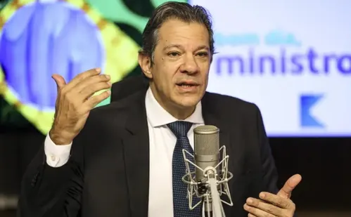 
          Imagem ilustrativa da imagem Fernando Haddad: “Difícil é fazer super-ricos pagarem na isenção do IR”
          