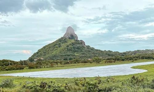 
          Imagem ilustrativa da imagem Noronha volta a receber jatos, segundo informações dos governos federal e estadual
          