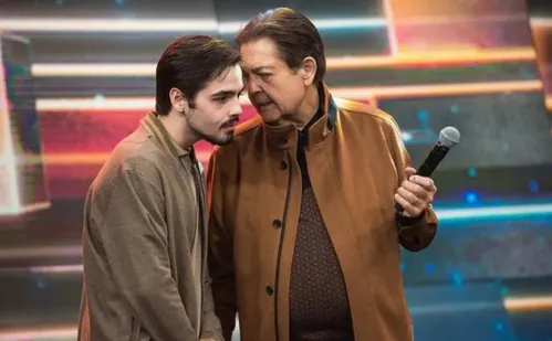 
          Imagem ilustrativa da imagem Filho de Faustão diz que apresentador já planeja retorno à TV: 'Está mais forte'
          