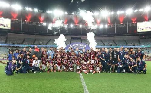 
          Imagem ilustrativa da imagem Flamengo goleia o Maricá e conquista a Taça Guanabara pela 25ª vez
          