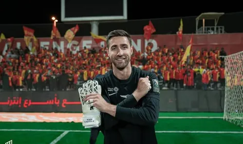 
          Imagem ilustrativa da imagem Goleiro abandona seleção belga por discordar da convocação de Courtois e reacende polêmica
          