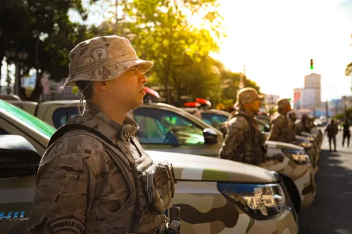 
          Imagem ilustrativa da imagem Governo comemora redução de 22% nos homicídios em abril
          
