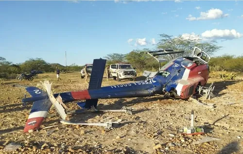 
          Imagem ilustrativa da imagem Helicóptero da polícia utilizado na busca da menina desaparecida cai no Sertão
          