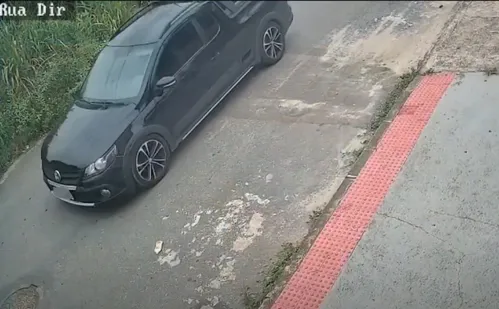 
          Imagem ilustrativa da imagem Homem é acusado de assediar mulheres ao aparecer sem roupa em carro na Serra
          