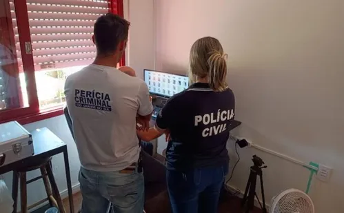 
          Imagem ilustrativa da imagem Homem é preso suspeito de crimes sexuais contra ao menos 127 crianças em 5 Estados
          