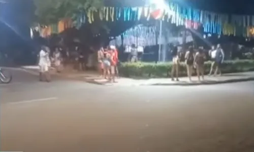 
          Imagem ilustrativa da imagem Homem morre em Moreno e três mulheres são atingidas por tiros durante Carnaval
          