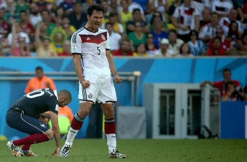 
          Imagem ilustrativa da imagem Hummels anuncia aposentadoria e agora só quatro alemães do 7 a 1 seguem na ativa; veja quais
          