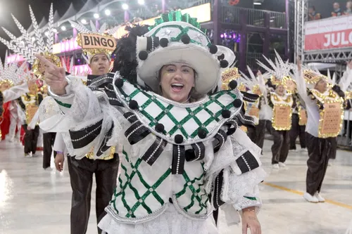 
          Imagem ilustrativa da imagem Independente de São Torquato: bingo e cartas em enredo sobre apostas
          
