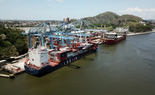 
          Imagem ilustrativa da imagem Investimento em porto no ES busca ampliar exportações
          