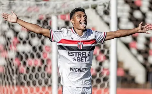 
          Imagem ilustrativa da imagem Jogador do Red Bull Bragantino sofre acidente em SP e fica em estado grave
          