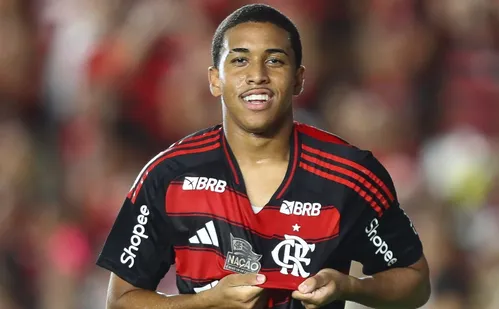 
          Imagem ilustrativa da imagem Joshua tem multa de R$ 450 milhões e mais de 100 gols como meia na base do Flamengo
          