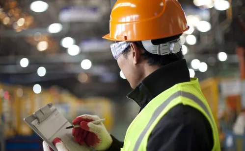 
          Imagem ilustrativa da imagem Juros altos e incertezas devem atingir a economia
          