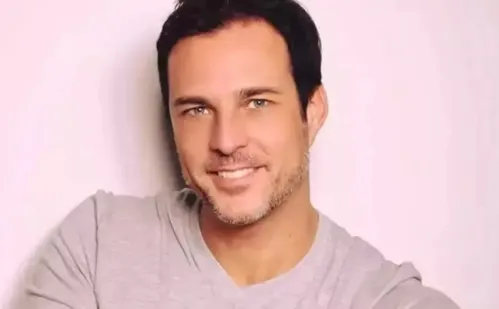 
          Imagem ilustrativa da imagem Klaus Hee, ex-integrante da banda Dominó, morre aos 50 anos
          