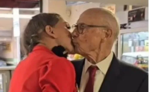 
          Imagem ilustrativa da imagem Léo Áquilla nega boatos de relacionamento com Eduardo Suplicy
          