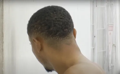 
          Imagem ilustrativa da imagem Líder do tráfico de drogas de Itapuã e integrante do PCV é preso em hotel
          