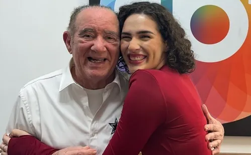 
          Imagem ilustrativa da imagem Lívian Aragão desmente boatos sobre relação da família com filha de Renato Aragão
          