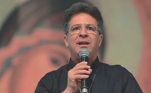 
          Imagem ilustrativa da imagem Livro traz 15 ações inspiradas na rotina do 1º santo millennial
          