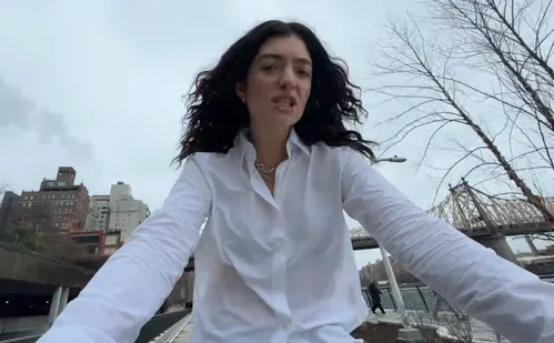 
          Imagem ilustrativa da imagem Lorde lança 'What Was That', primeiro single em quatro anos
          