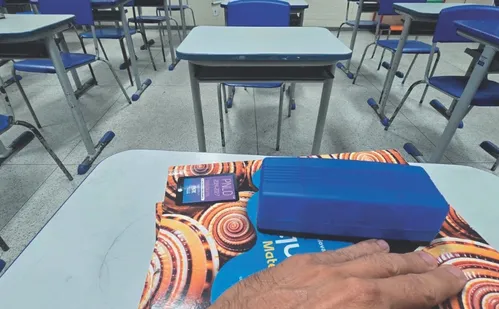 
          Imagem ilustrativa da imagem Mais de 100 denúncias por mês de agressões e ameaças de alunos no ES
          