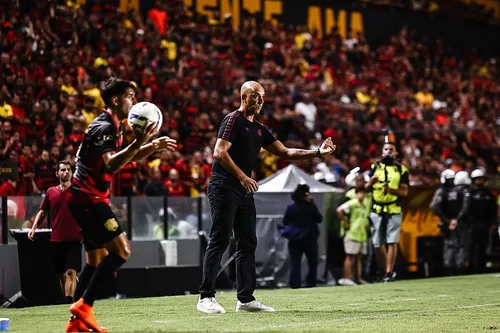 
          Imagem ilustrativa da imagem Mais de 800 policiais fazem a segurança em jogo decisivo para Sport e Pepa
          