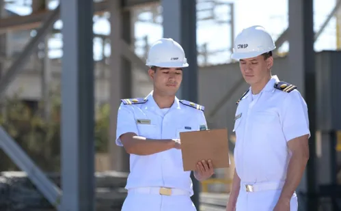 
          Imagem ilustrativa da imagem Mais de mil vagas com salários de até R$ 9.070
          