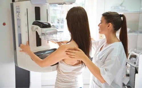 
          Imagem ilustrativa da imagem Mamografia: planos de saúde vão monitorar pacientes a partir de 40 anos
          