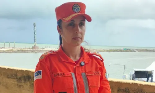 
          Imagem ilustrativa da imagem Marco histórico: Bombeiros de Pernambuco promovem primeira tenente-coronel
          