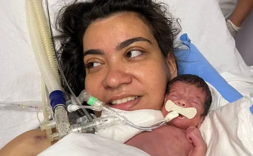 
          Imagem ilustrativa da imagem Marido de mulher que morreu após câncer se declara: "Prometi que cuidaria do Ravi”
          