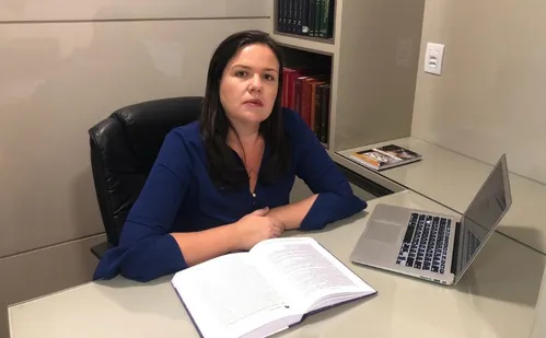 
          Imagem ilustrativa da imagem Médicos ganham menos na aposentadoria por demora na documentação
          