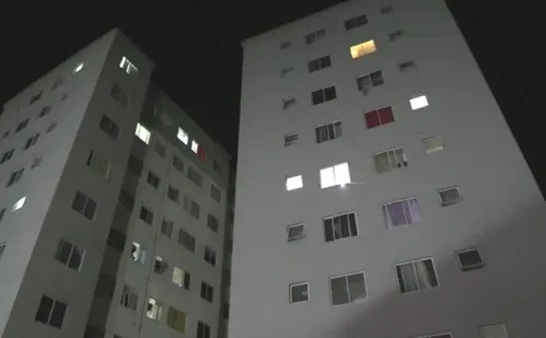 
          Imagem ilustrativa da imagem Menina de 11 anos morre ao cair de oitavo andar de prédio em SP
          