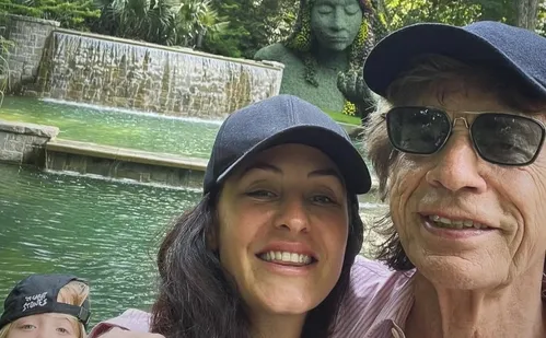 
          Imagem ilustrativa da imagem Mick Jagger está noivo de Melanie Hamrick após dez anos de namoro
          