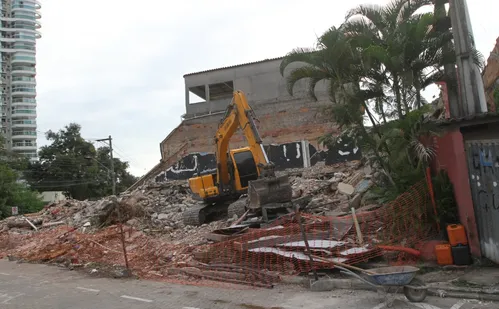 
          Imagem ilustrativa da imagem Morro do Moreno terá bondinho, três mirantes e cafeteria até 2026
          