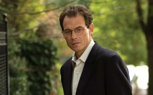 
          Imagem ilustrativa da imagem "Morte na Cornualha": mestre do suspense em história eletrizante
          