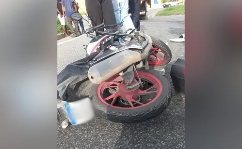 
          Imagem ilustrativa da imagem Motociclista morre em acidente com caminhão na Rodovia do Contorno
          