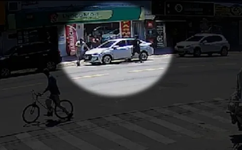 
          Imagem ilustrativa da imagem Motorista é esfaqueado após discussão em Guarapari
          