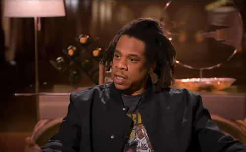 
          Imagem ilustrativa da imagem Mulher que acusou Jay-Z de estupro diz, em gravação, que não houve abuso
          