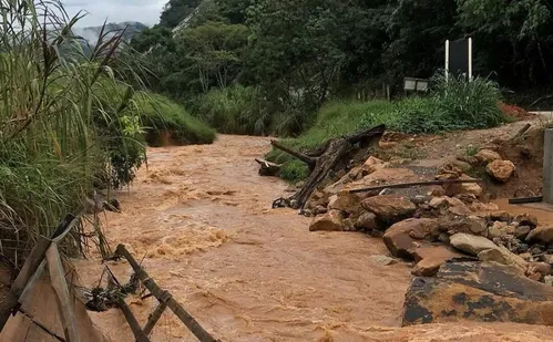 
          Imagem ilustrativa da imagem Município no Sul do Espírito Santo tem mais de 100 mm de chuva nas últimas 24 horas
          
