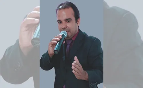 
          Imagem ilustrativa da imagem Música e oração com Davidson Silva e padre Hadeleon
          