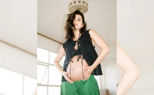 
          Imagem ilustrativa da imagem Nasce a primeira filha da cantora Manu Gavassi e do modelo Jullio Reis
          