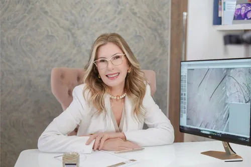 
          Imagem ilustrativa da imagem Nem toda queda de cabelo é igual
          