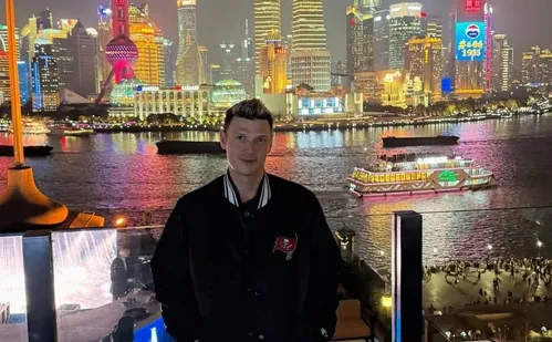 
          Imagem ilustrativa da imagem Nick Carter é acusado de violência sexual e de transmitir HPV a mulher
          