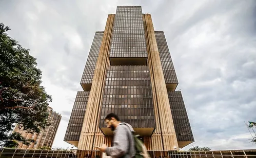 
          Imagem ilustrativa da imagem Nova taxa de juros da Selic deixa a poupança menos atrativa
          