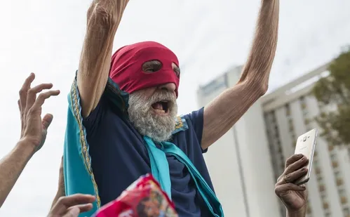 
          Imagem ilustrativa da imagem Nova versão de Branca de Neve com Gal Gadot chega aos cinemas
          