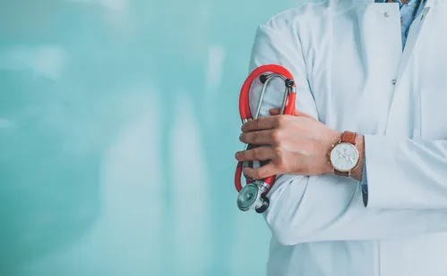 
          Imagem ilustrativa da imagem “OAB da medicina” avança no Congresso
          