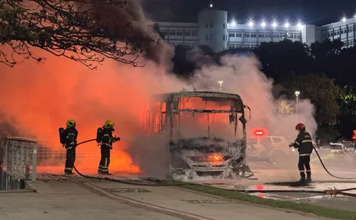 
          Imagem ilustrativa da imagem Violência em Vitória altera quase 20 linhas de ônibus nesta quinta
          