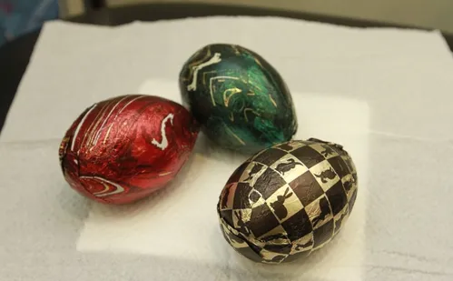 
          Imagem ilustrativa da imagem Ovos de Páscoa estão menores, mas podem custar até R$ 200
          