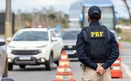 
          Imagem ilustrativa da imagem PRF vai usar pátios e guinchos do Detran no ES
          