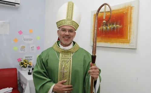 
          Imagem ilustrativa da imagem Padre Anderson Gomes lança a música “Simples José”
          